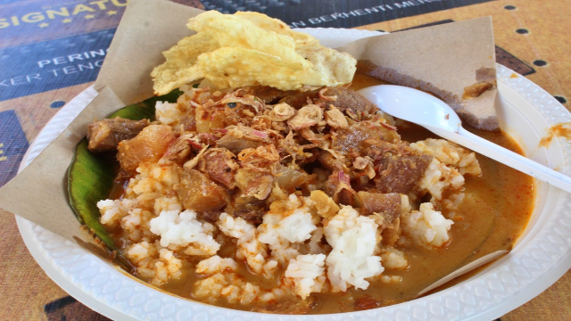 Sego Koyor: Kuliner Tradisional Jawa yang Menggugah Selera